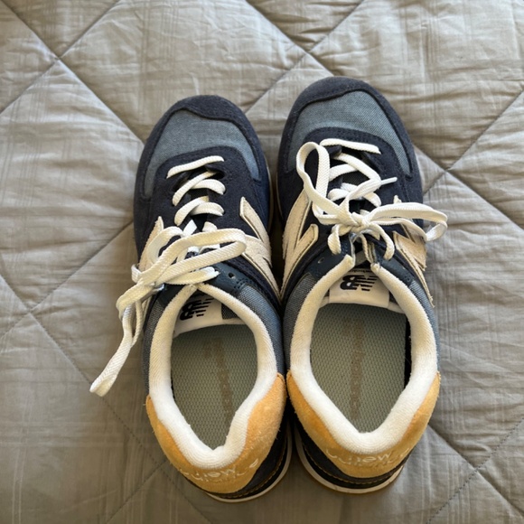 New Balance shoes - Picture 2 of 2